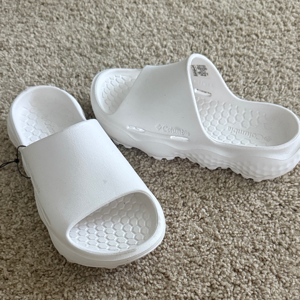 Brand New Columbia slides. Size 6